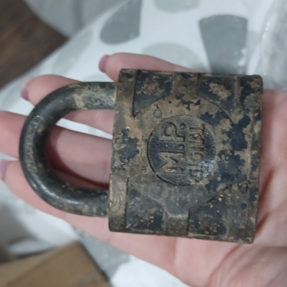 Antique MP Signal Yale padlock